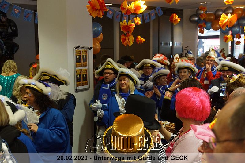 068.jpg